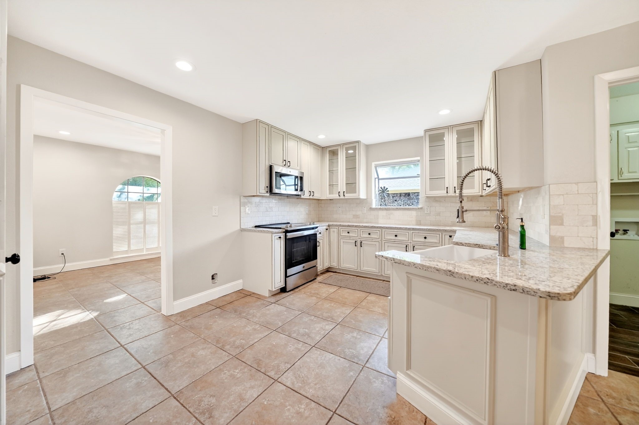 1002 Meridith Drive Terrell TX 75160