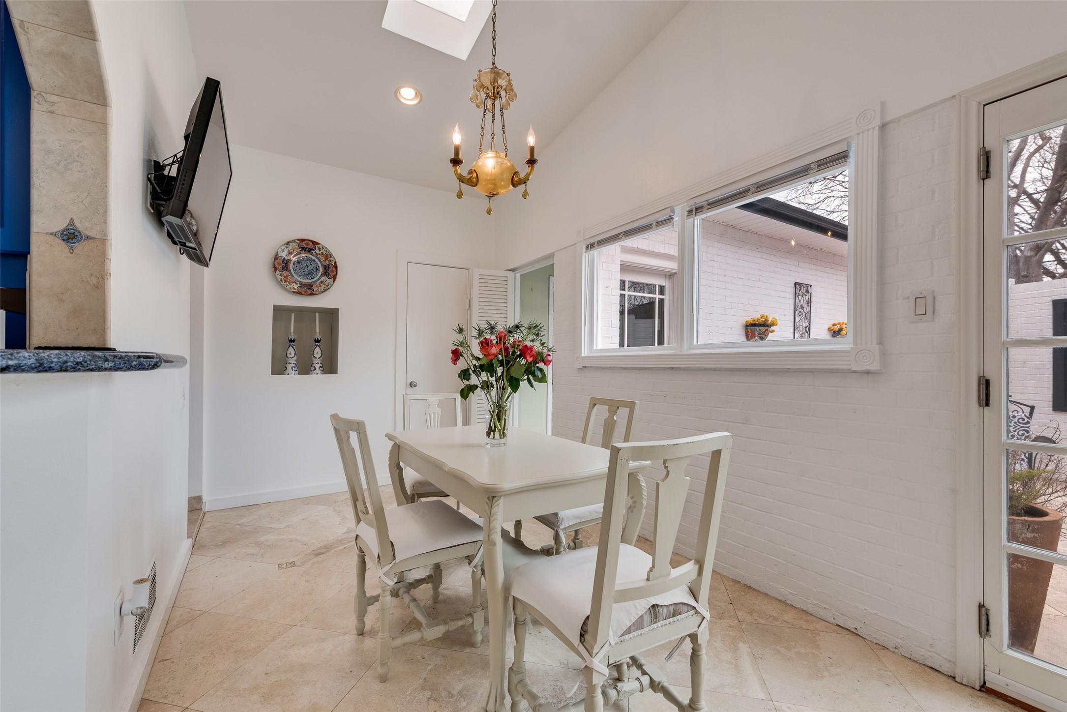 4330 Rawlins Street Dallas TX 75219