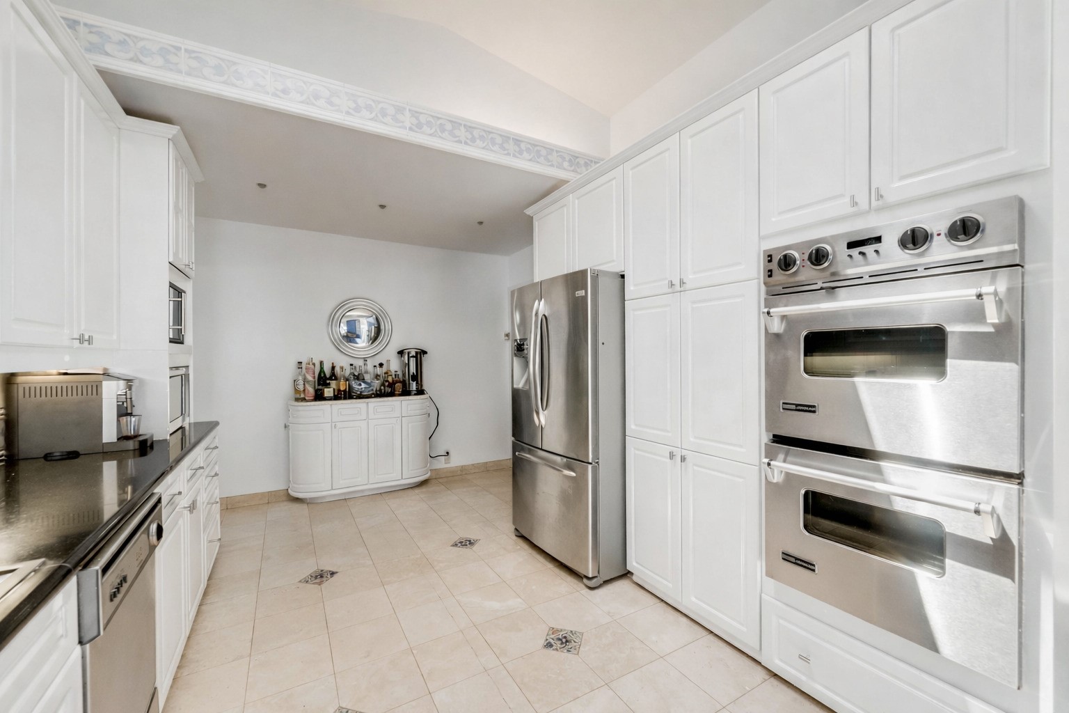 4330 Rawlins Street Dallas TX 75219