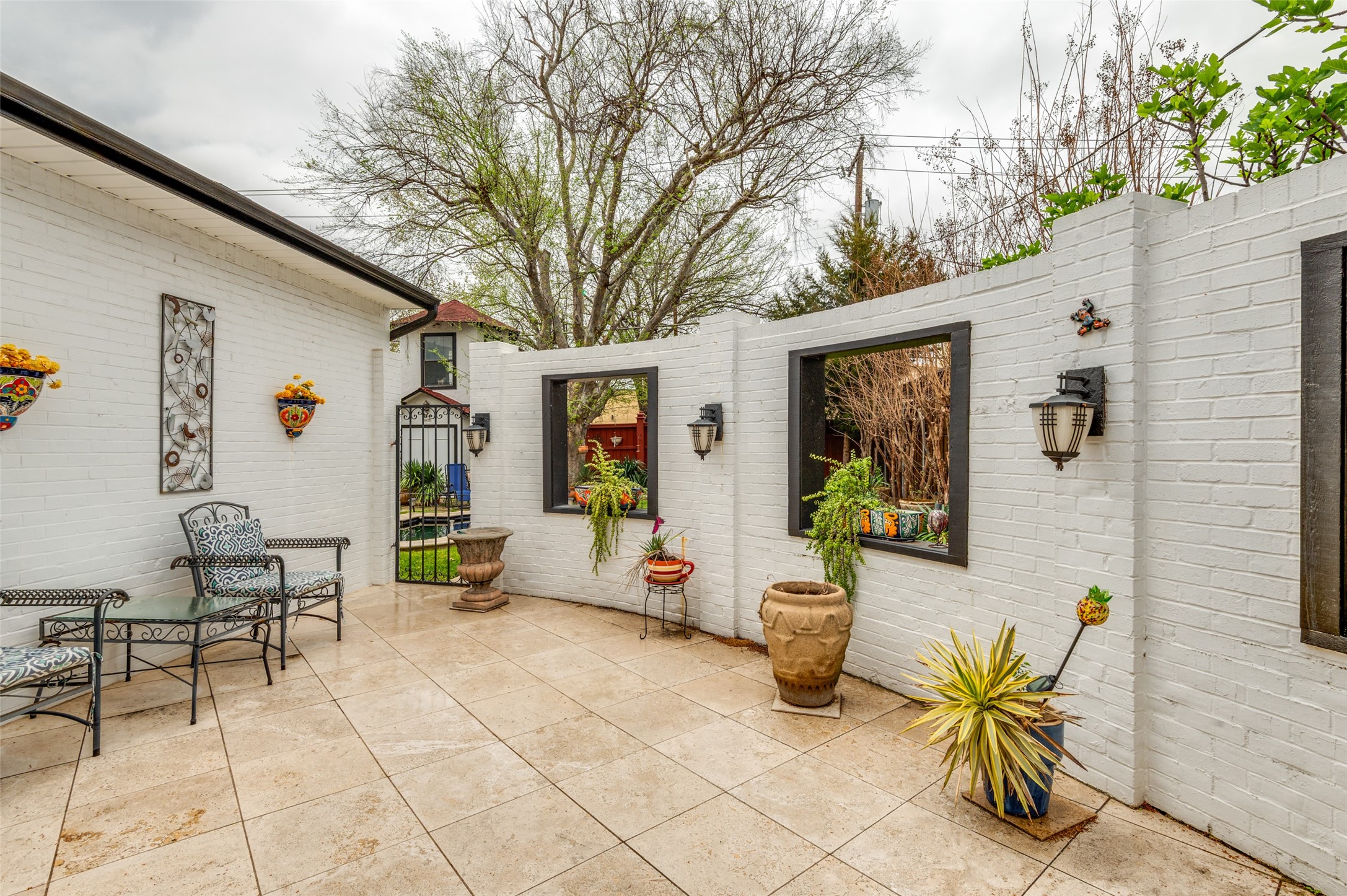 4330 Rawlins Street Dallas TX 75219
