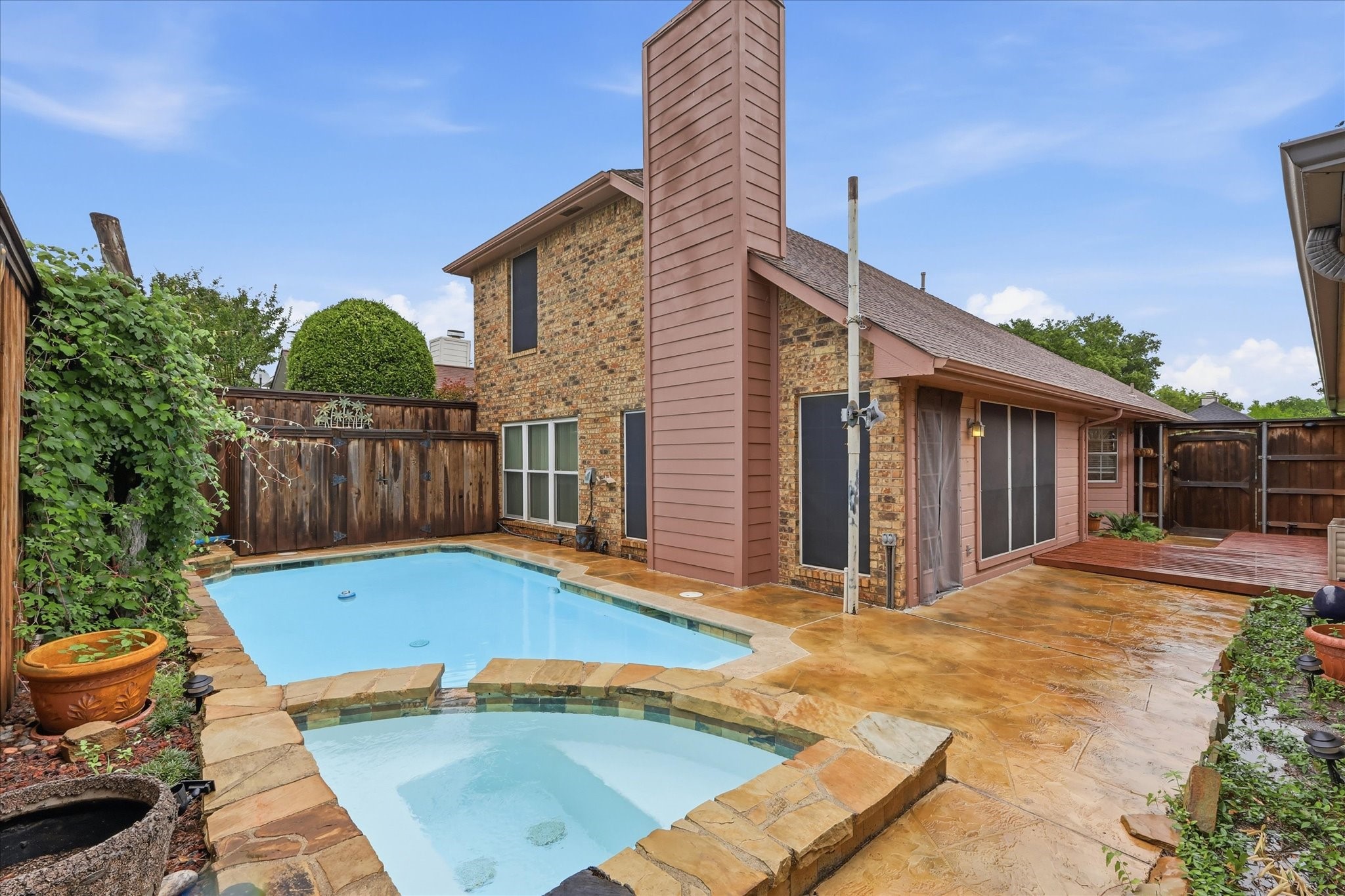 5101 Hearthcrest Drive Garland TX 75044