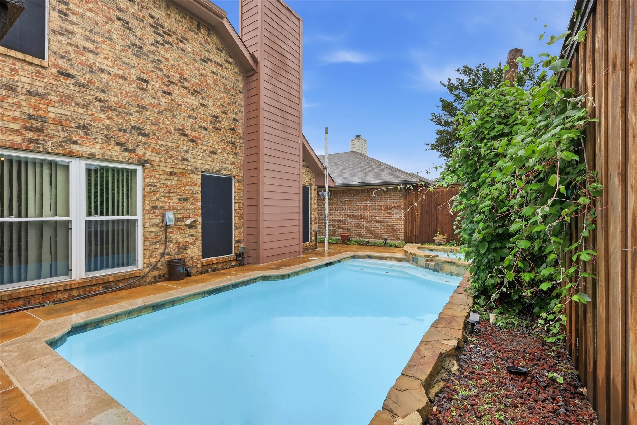 5101 Hearthcrest Drive Garland TX 75044