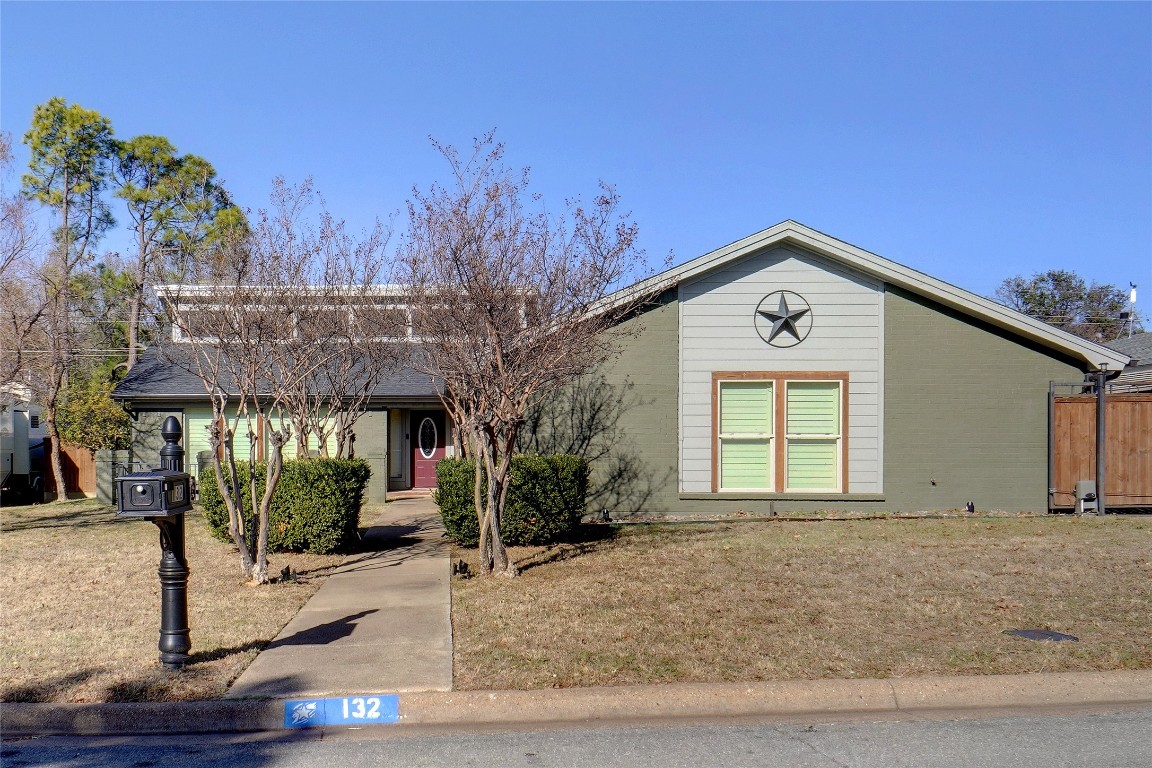 132 Shady Lake Court Hurst TX 76054