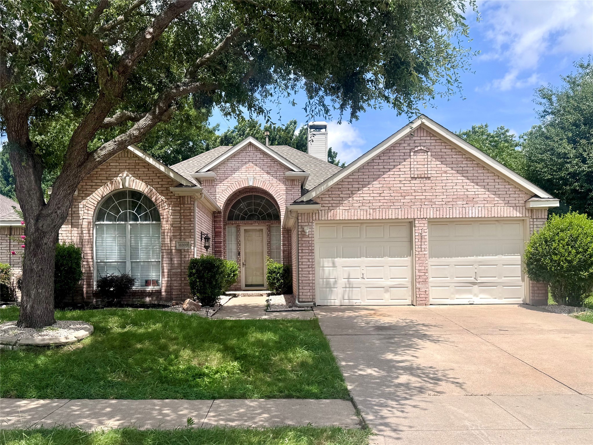 6302 Willowstone Trail Arlington TX 76018