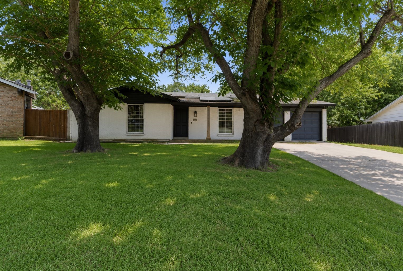 714 S Deerfield Circle Arlington TX 76015