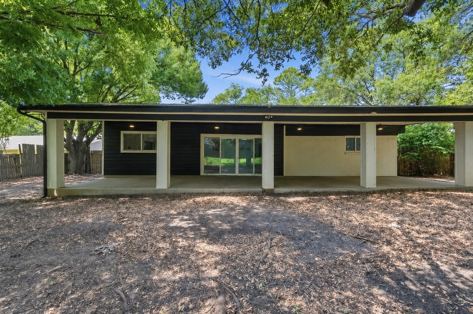 714 S Deerfield Circle Arlington TX 76015
