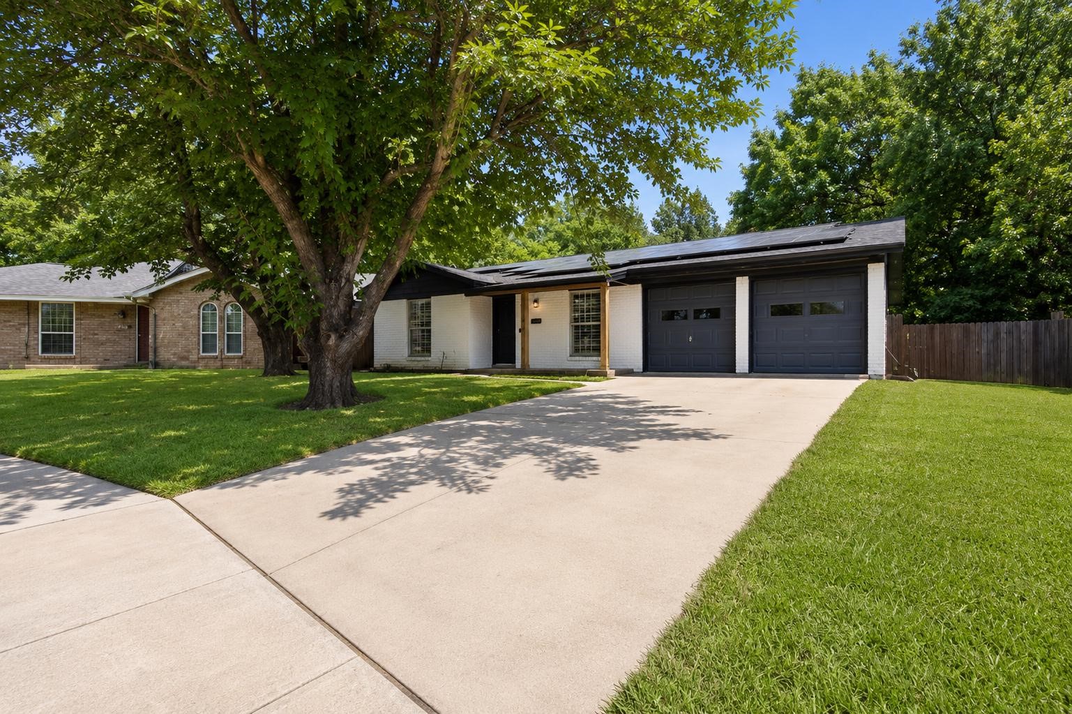 714 S Deerfield Circle Arlington TX 76015
