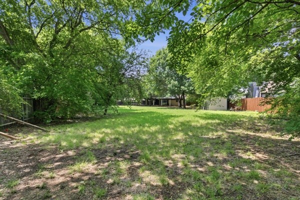 714 S Deerfield Circle Arlington TX 76015
