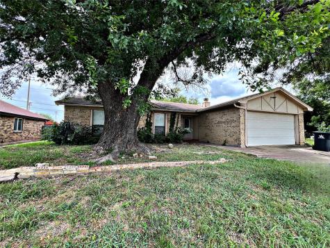 4804 Green Hollow Drive Arlington TX 76017