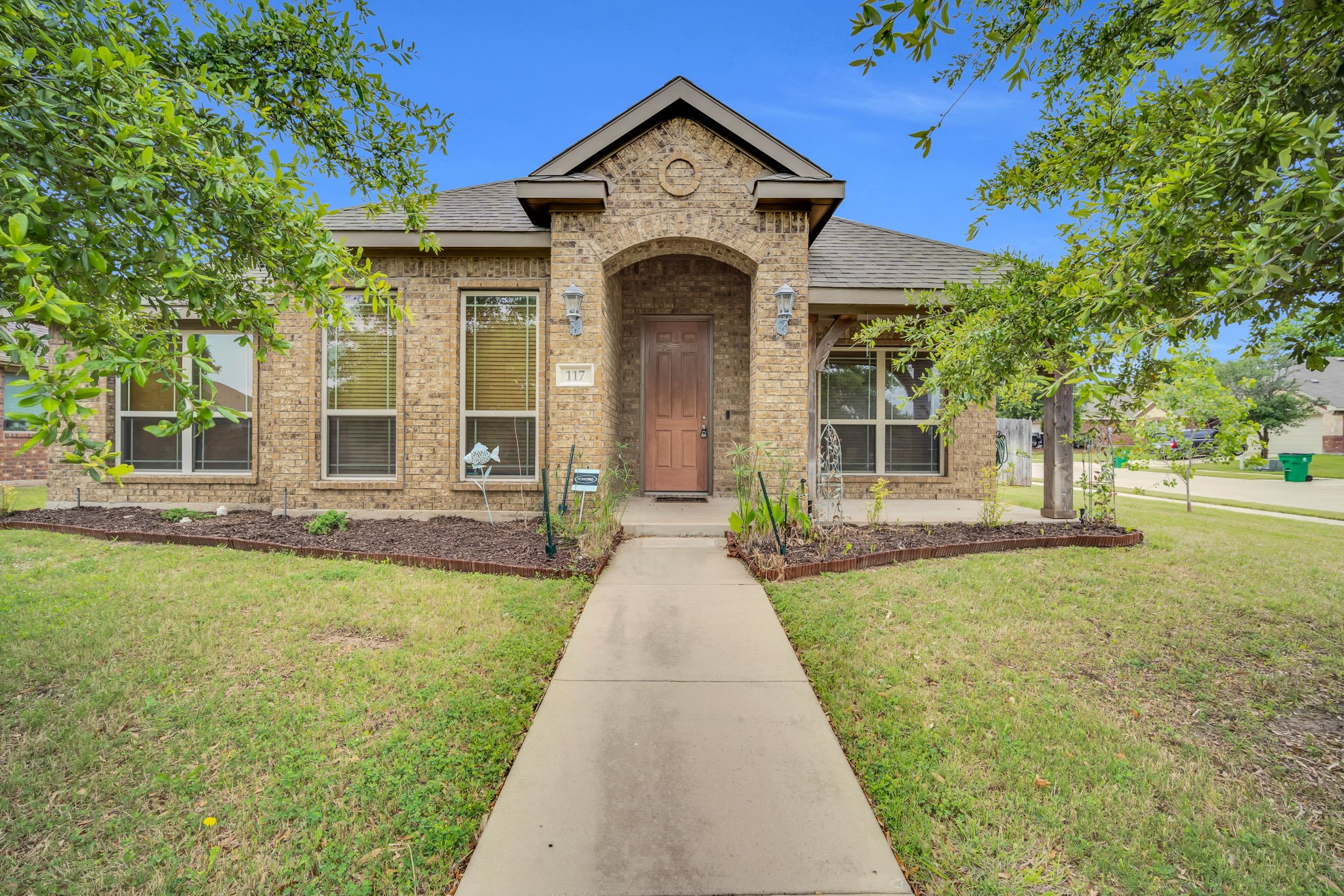 117 Buckingham Drive Waxahachie TX 75165