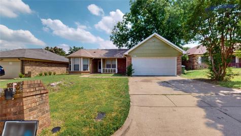 928 Thistle Ridge Lane Arlington TX 76017