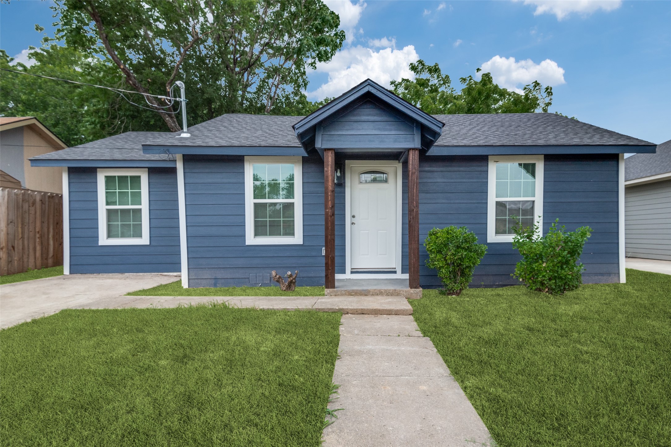 5006 Bartlett Avenue Dallas TX 75216