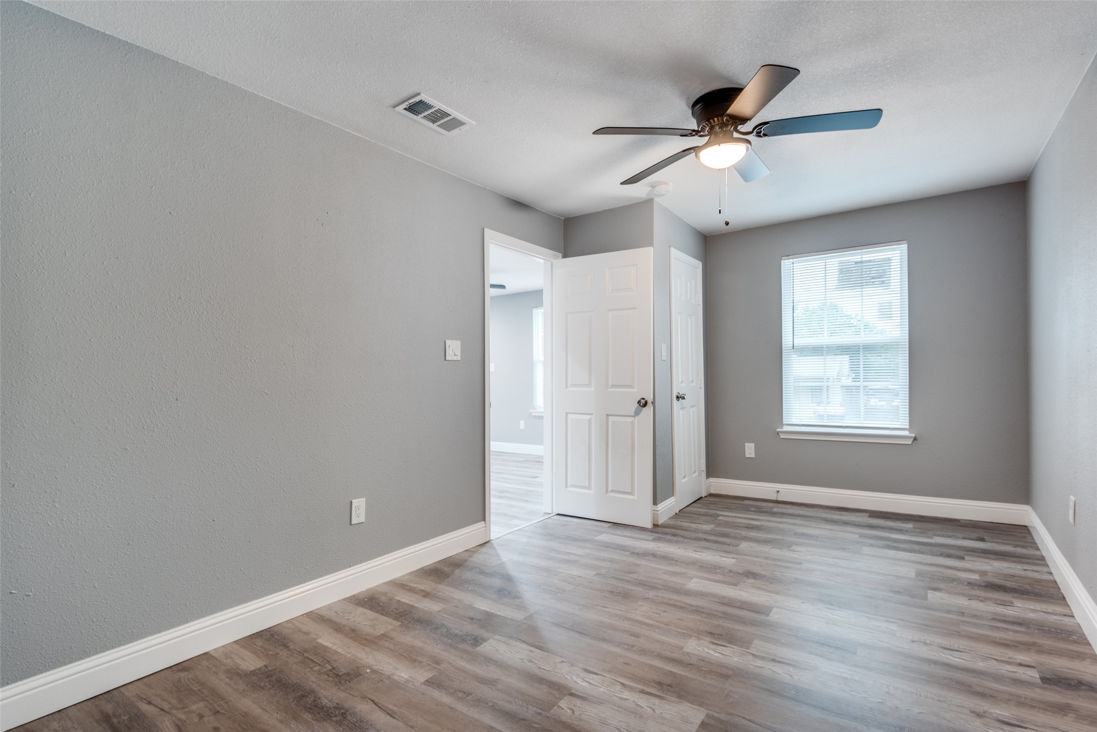 5006 Bartlett Avenue Dallas TX 75216