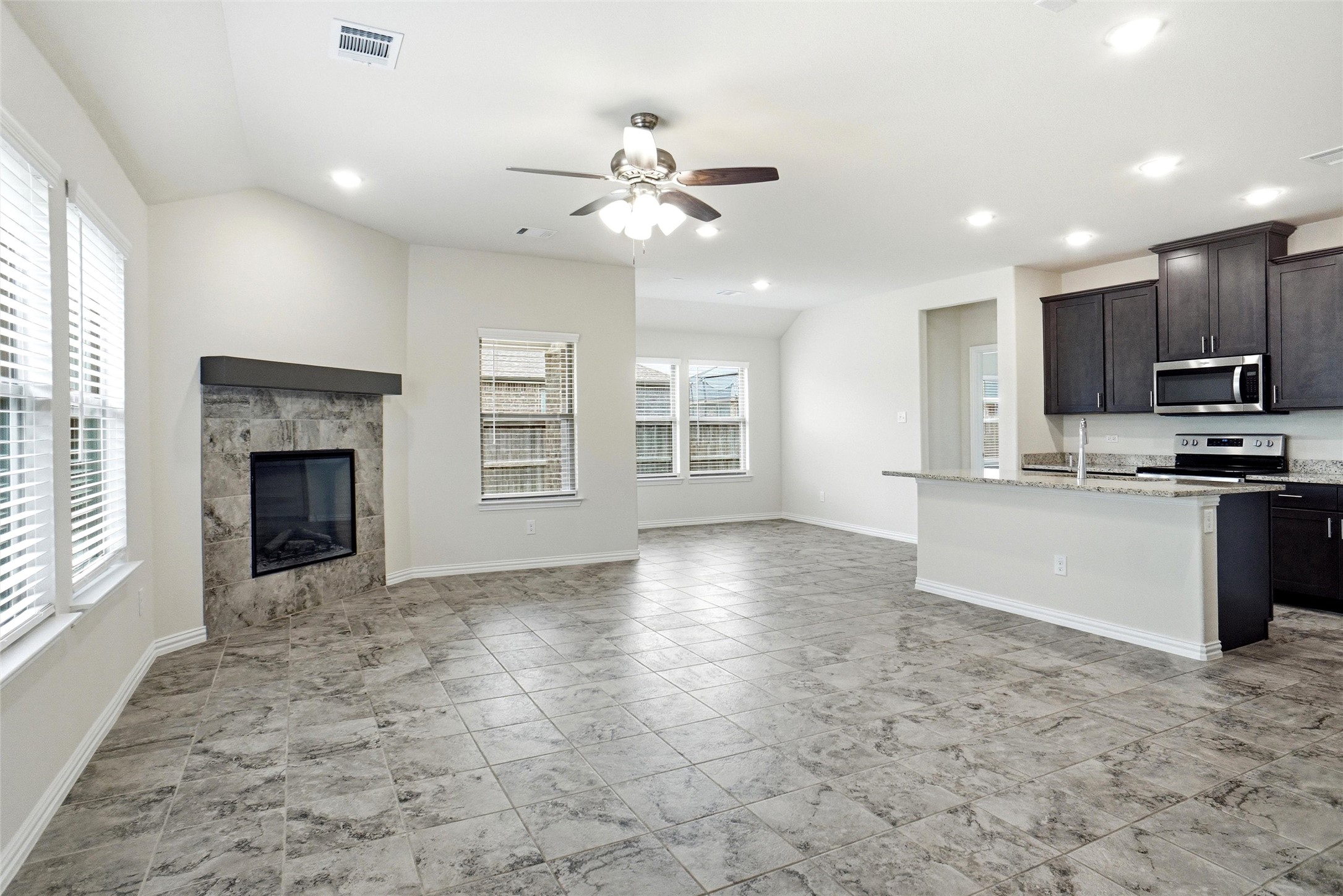 3017 Cliffview Drive Sanger TX 76266