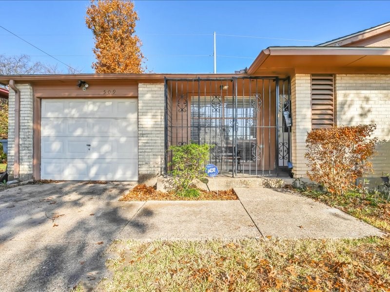 509 Bluewood Drive Dallas TX 75232