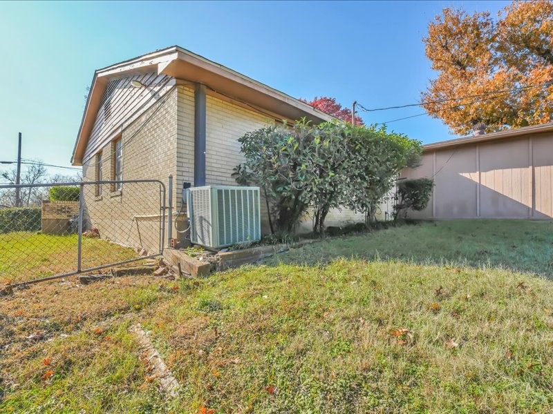 509 Bluewood Drive Dallas TX 75232
