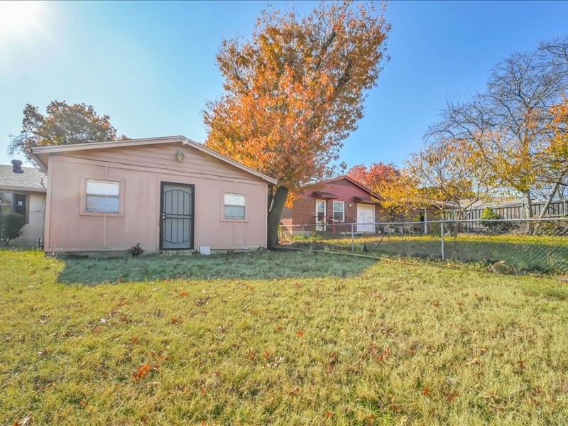 509 Bluewood Drive Dallas TX 75232