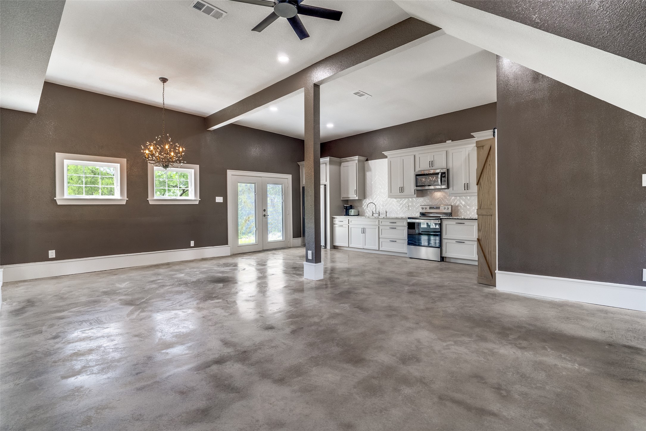 10501 County Road 1016 Burleson TX 76028