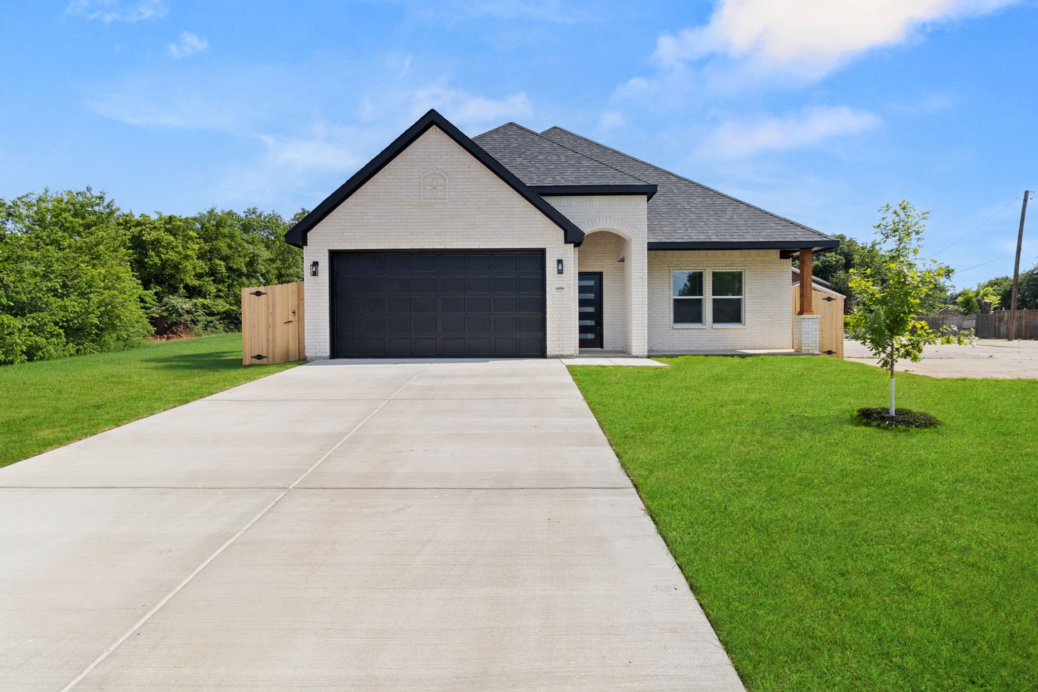 4406 Baylor Street Fort Worth TX 76119