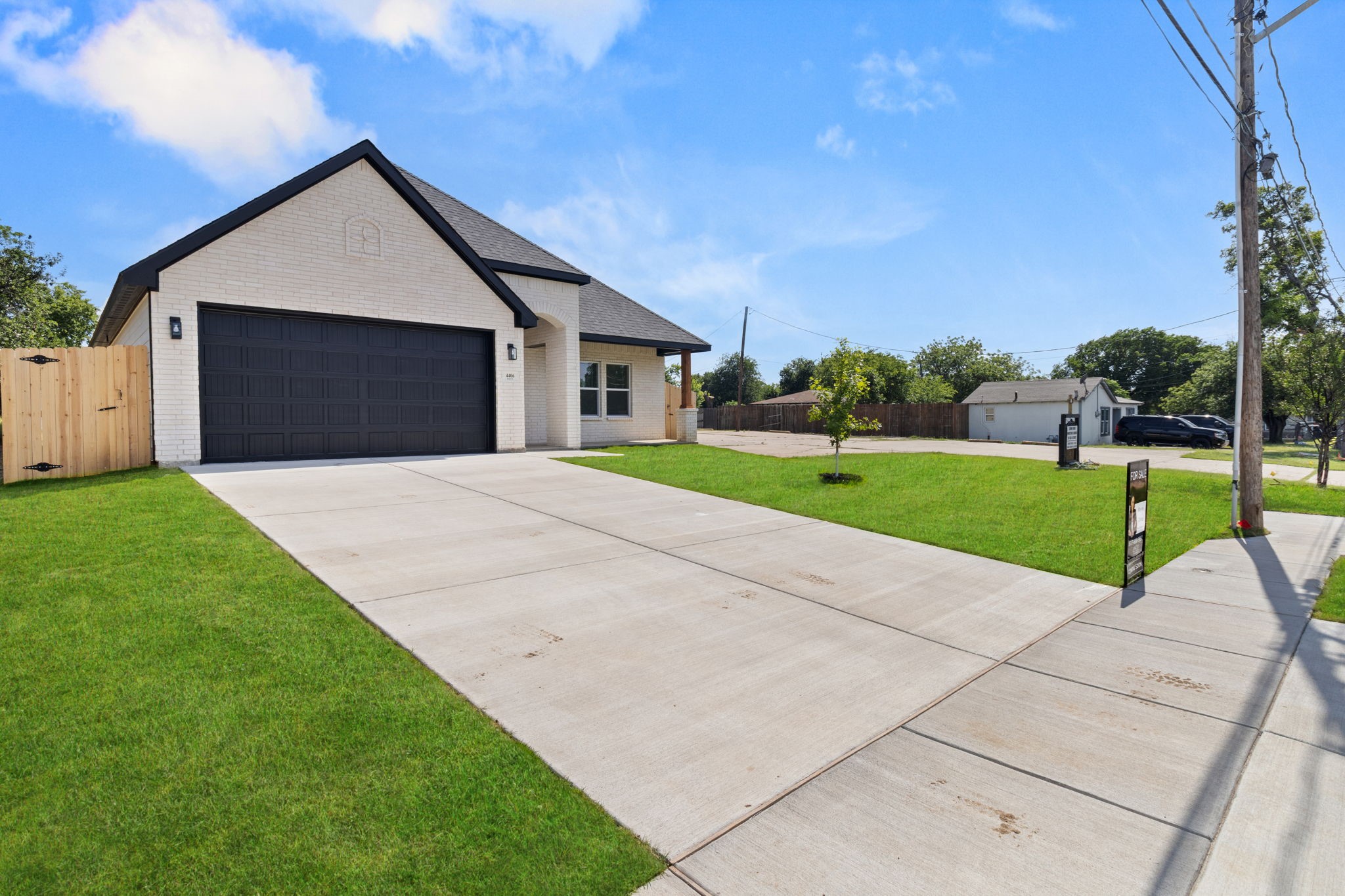 4406 Baylor Street Fort Worth TX 76119