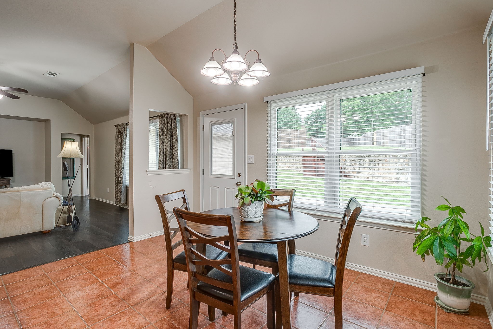 2720 Pinnacle Drive Burleson TX 76028