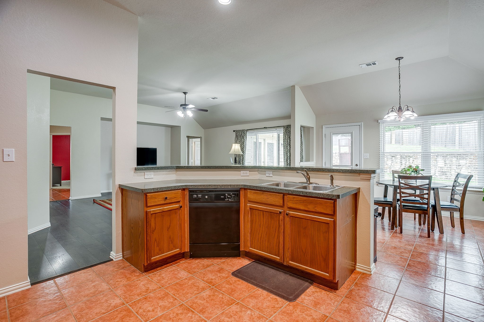 2720 Pinnacle Drive Burleson TX 76028