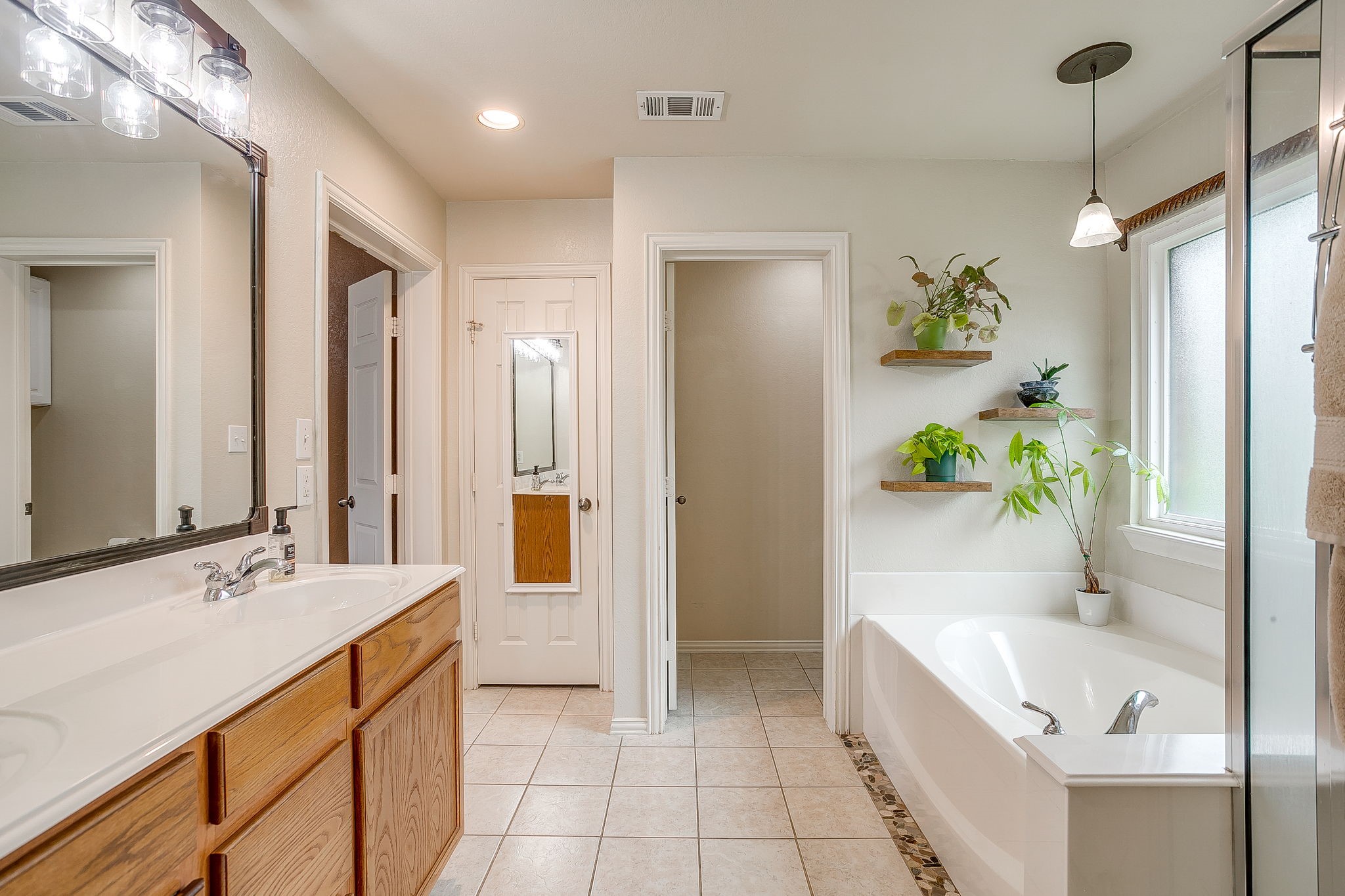 2720 Pinnacle Drive Burleson TX 76028