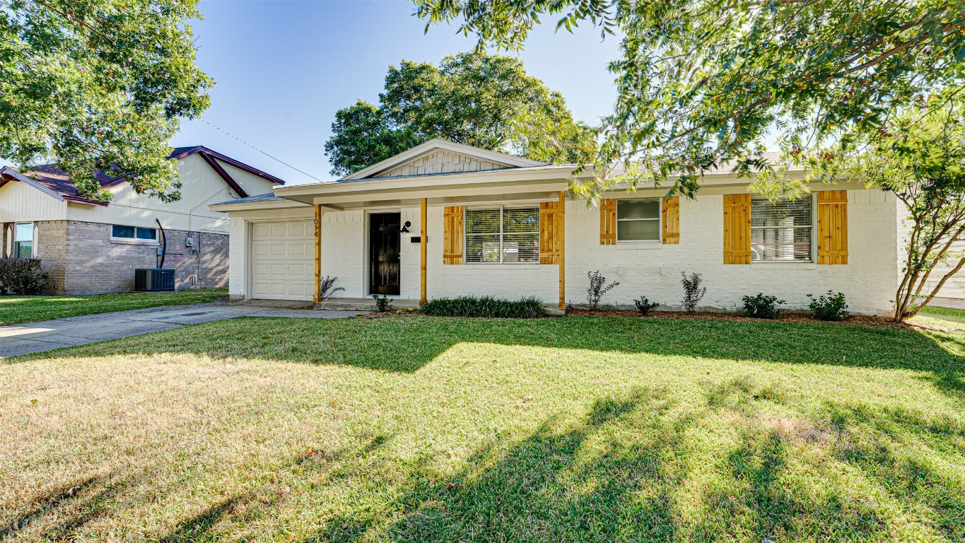 1014 Peace Rose Avenue Garland TX 75040