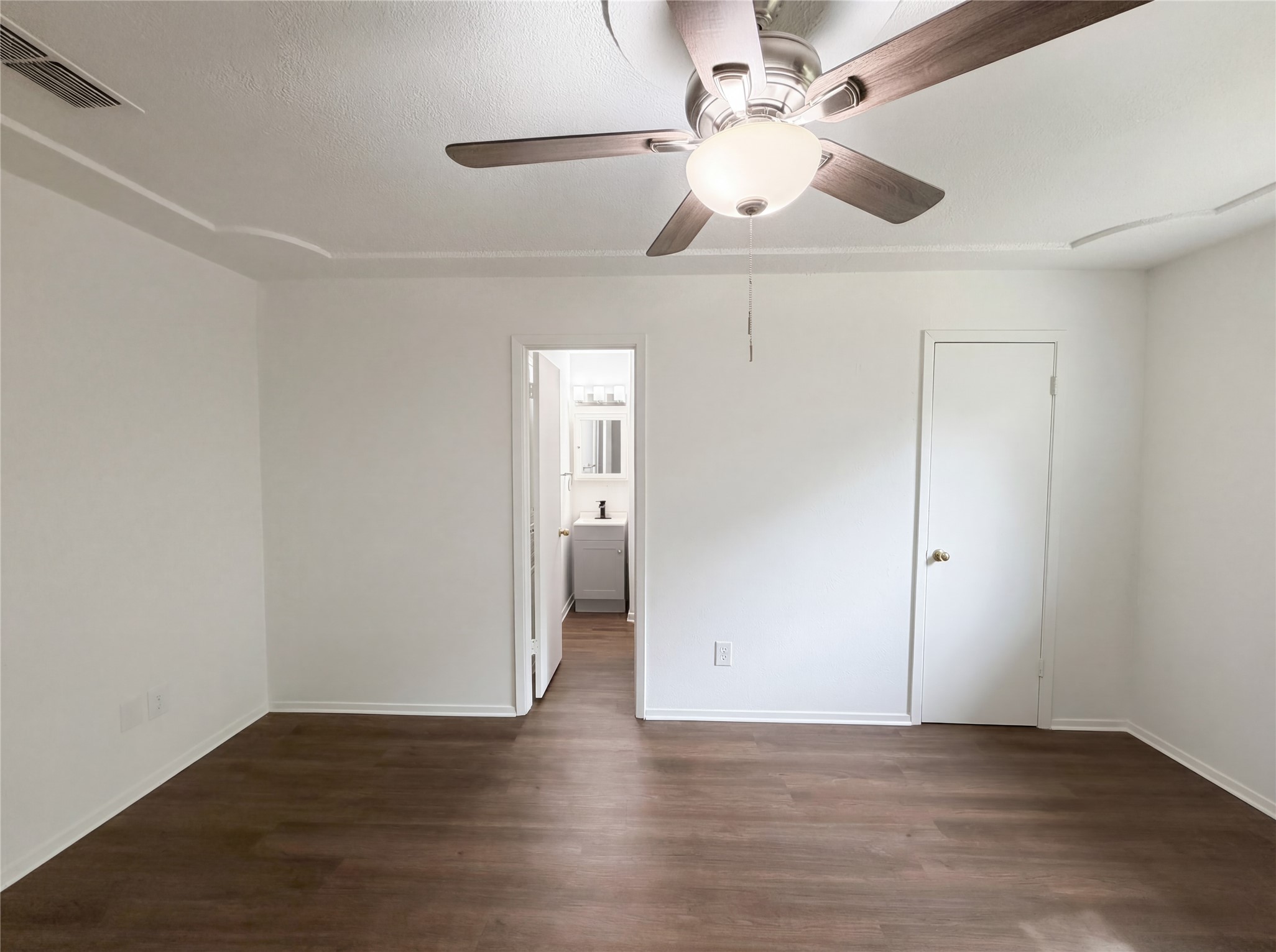 913 Jayellen Court Burleson TX 76028