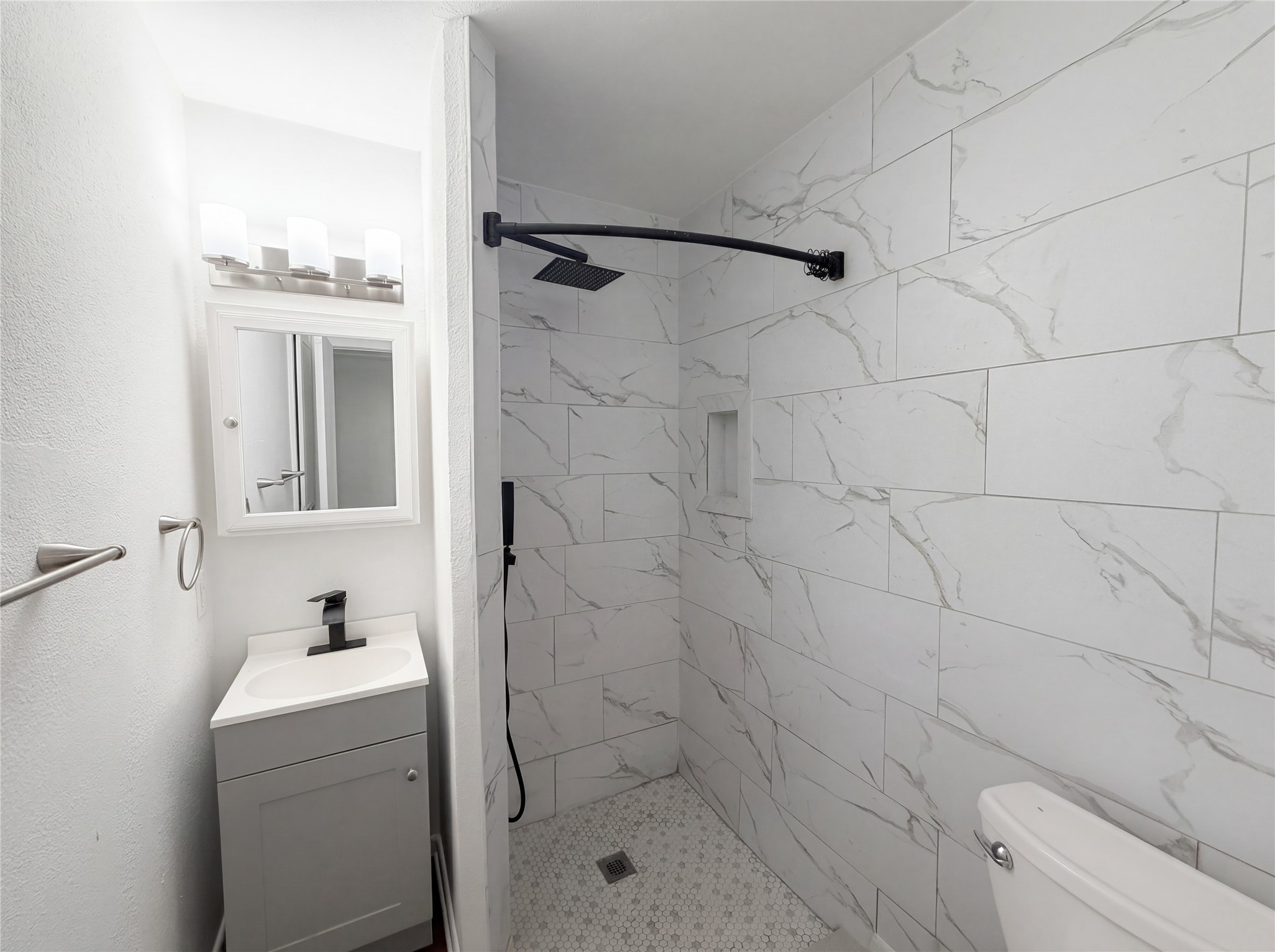 913 Jayellen Court Burleson TX 76028