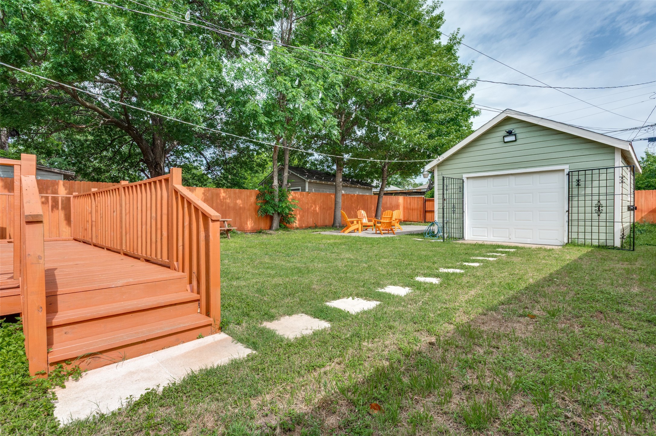 2723 Sharon Street Dallas TX 75211