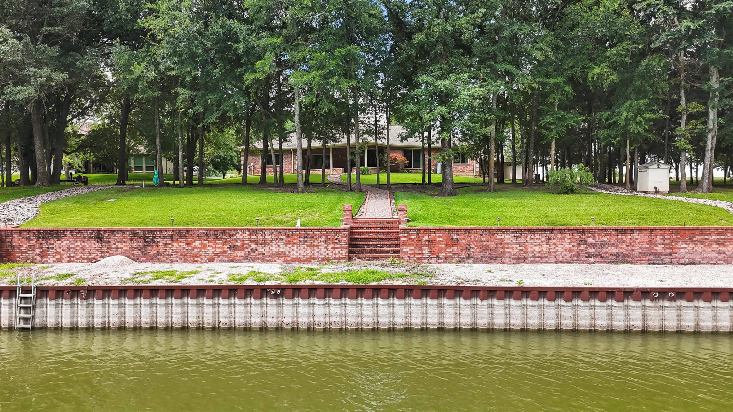 207 Tonkawa Trail Corsicana TX 75109