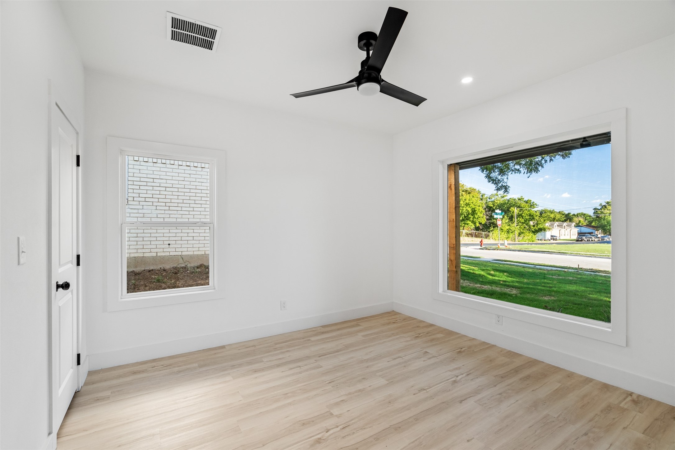 1906 El Paso Street Grand Prairie TX 75051