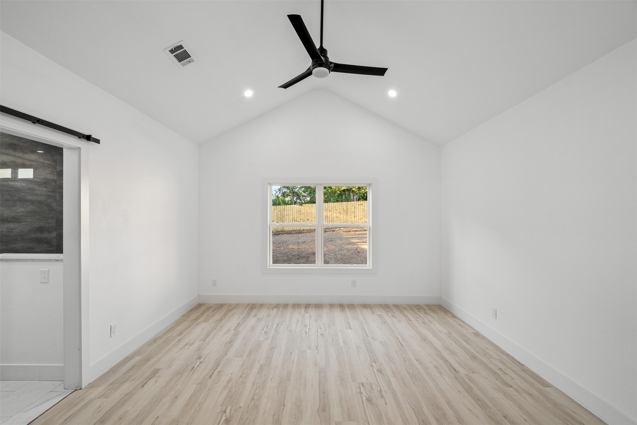 1906 El Paso Street Grand Prairie TX 75051