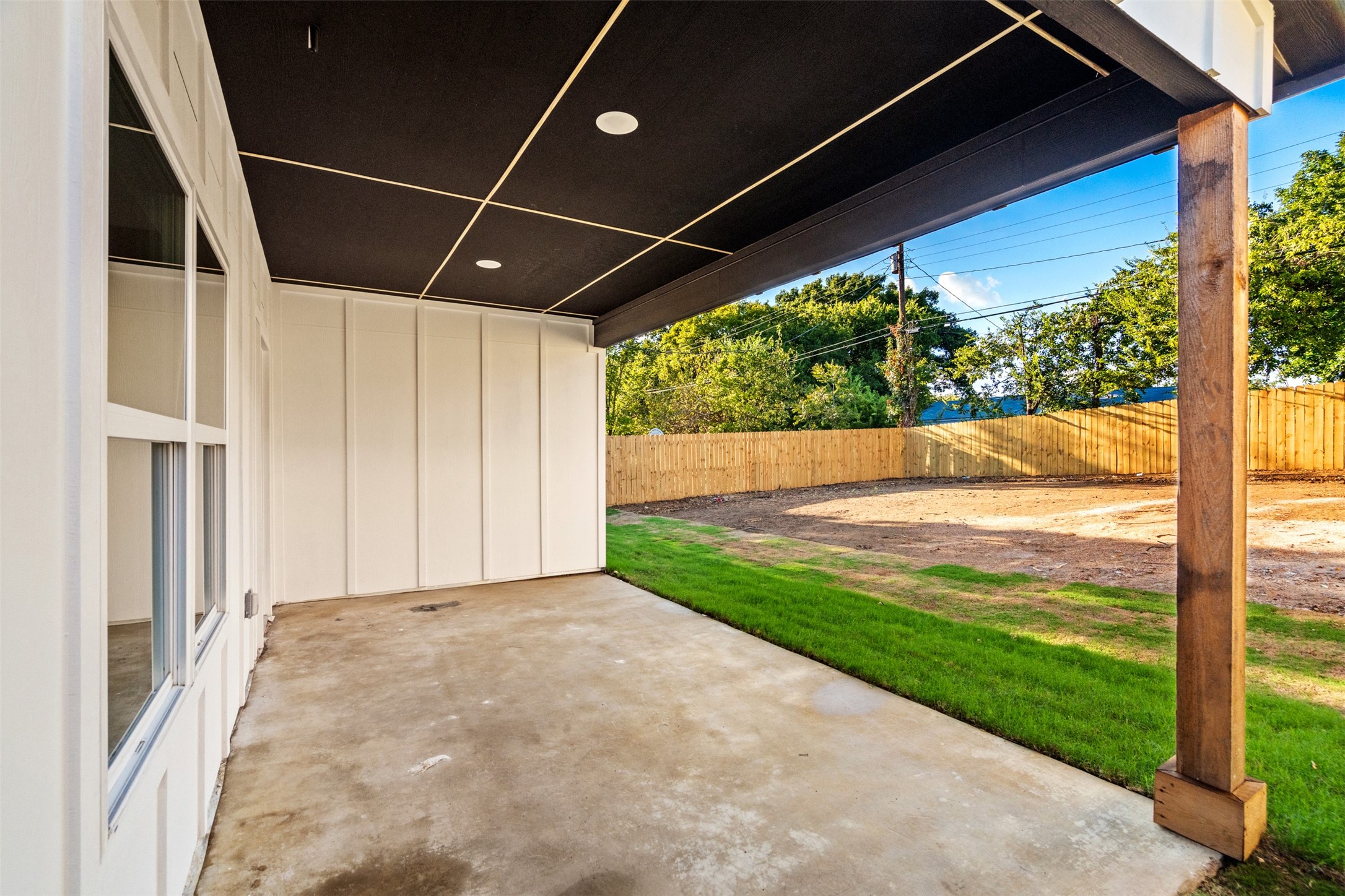 1906 El Paso Street Grand Prairie TX 75051