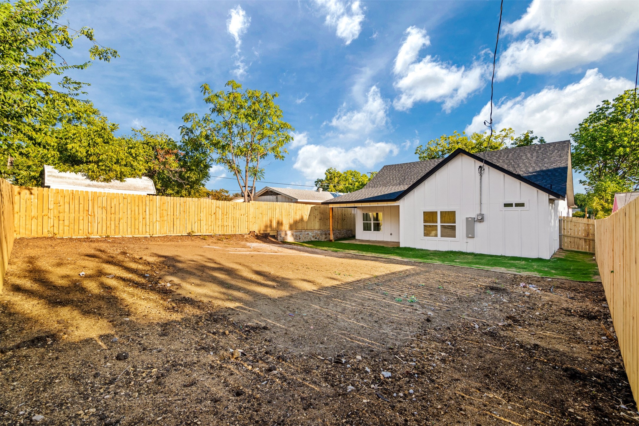 1906 El Paso Street Grand Prairie TX 75051