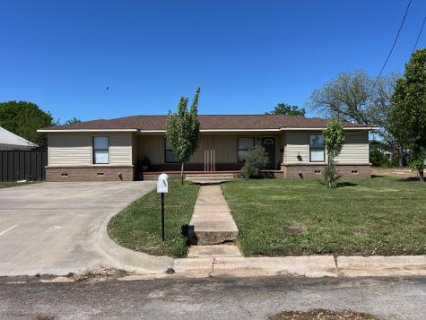 708 W College Street Jacksboro TX 76458