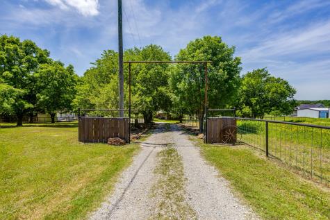 6345 Silver Creek Azle Road Azle TX 76020