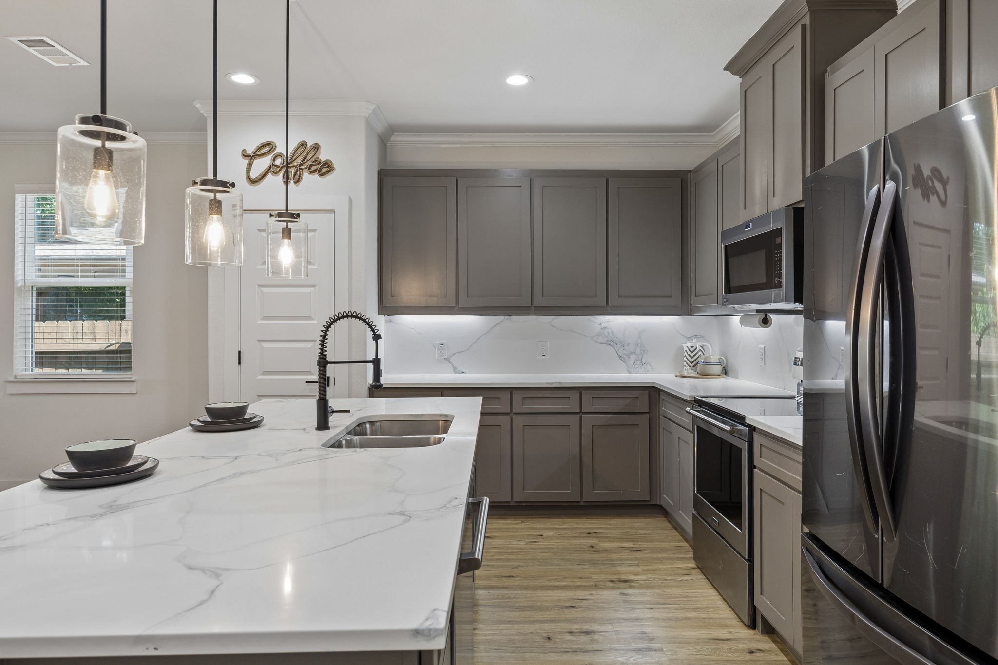 3806 Vandervort Drive Dallas TX 75216