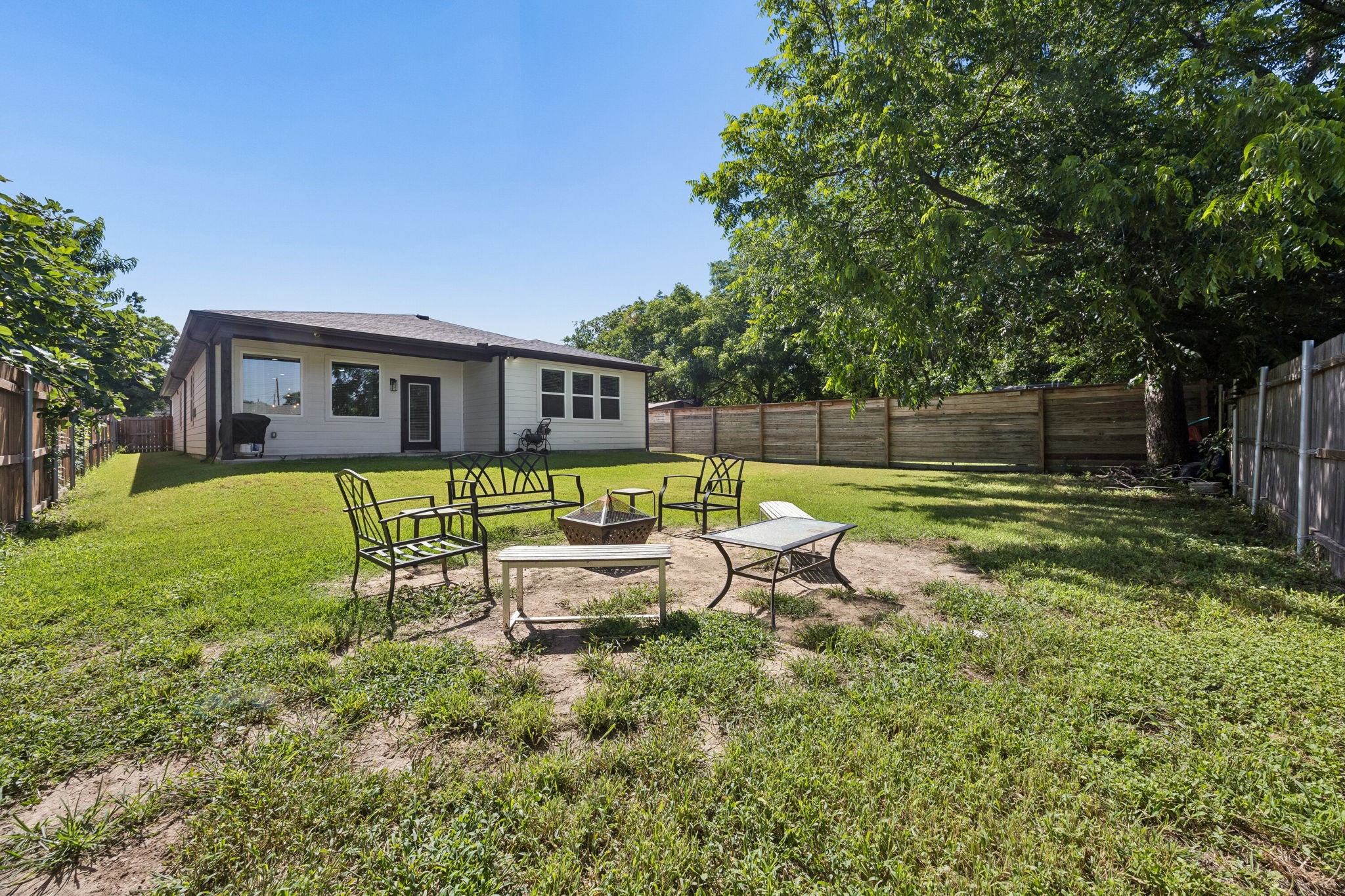3806 Vandervort Drive Dallas TX 75216