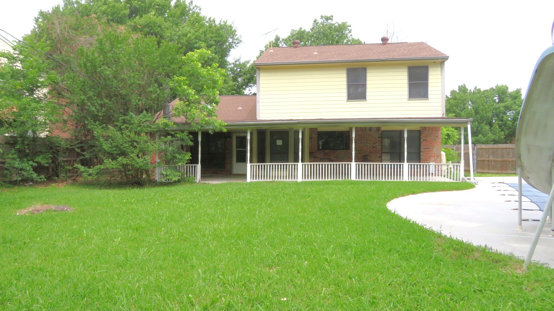 608 Valley Mills Drive Arlington TX 76018