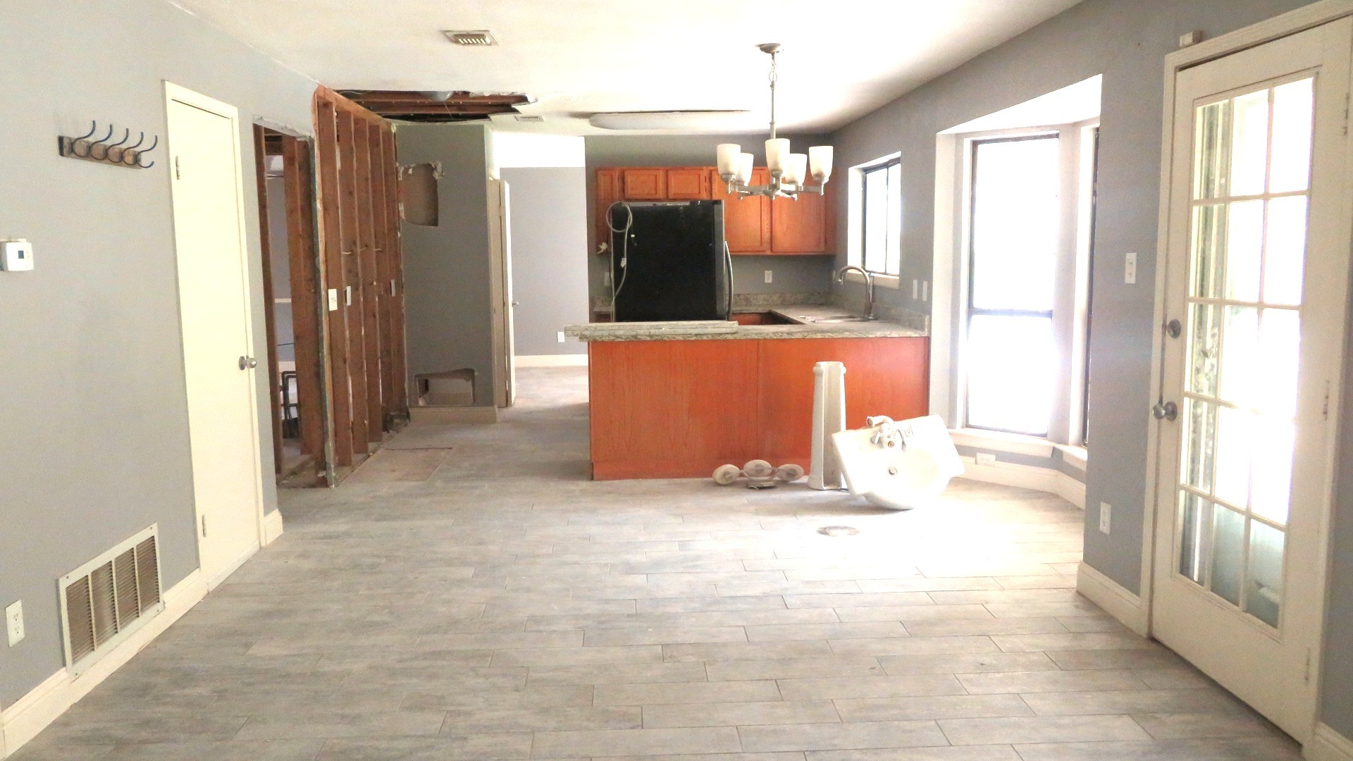 608 Valley Mills Drive Arlington TX 76018