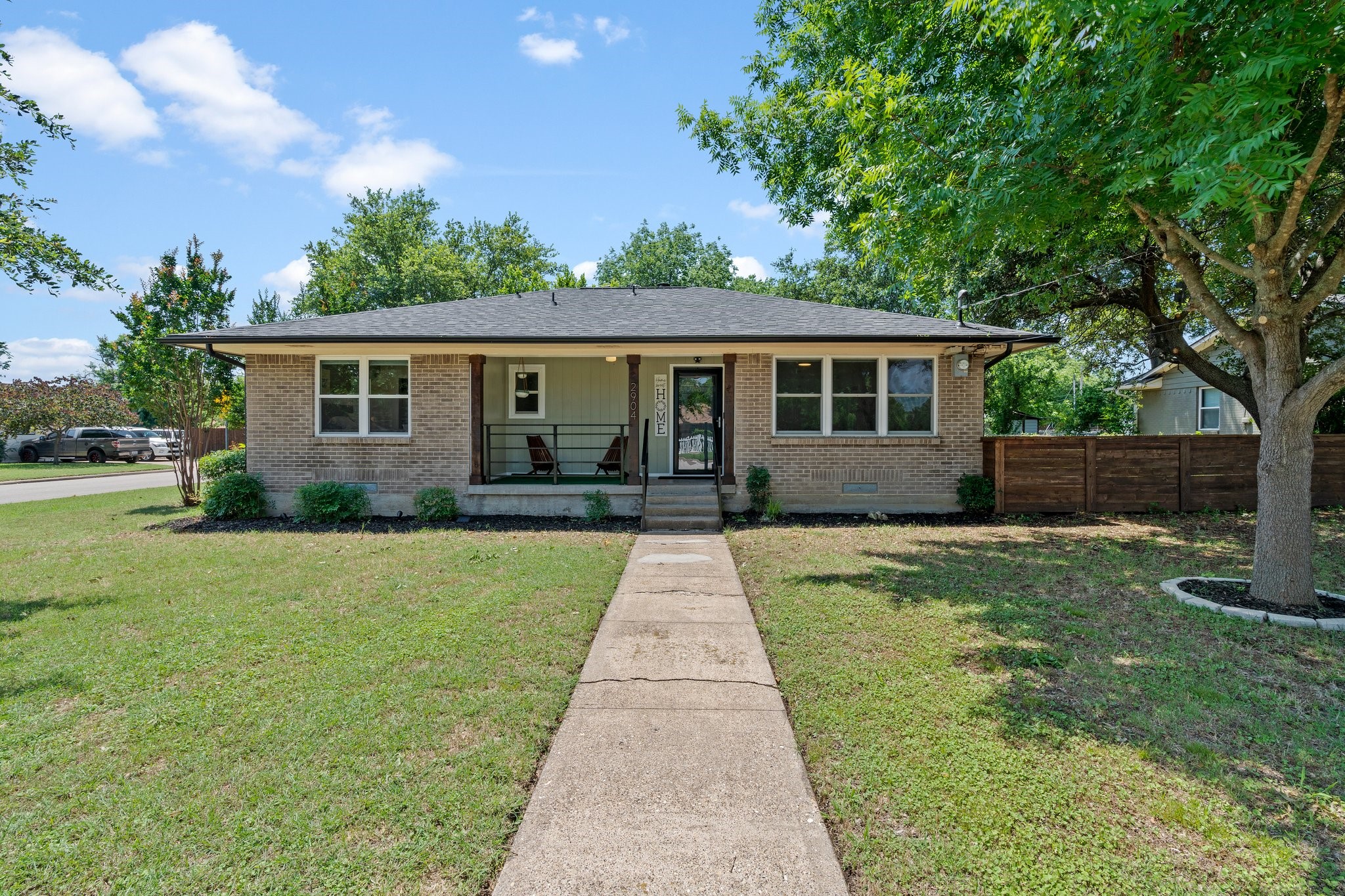 2904 Southwood Drive Dallas TX 75233