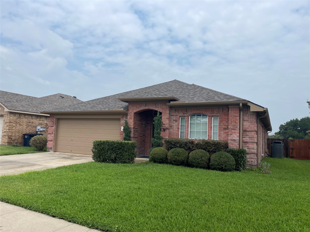 433 Shadow Grass Avenue Fort Worth TX 76120