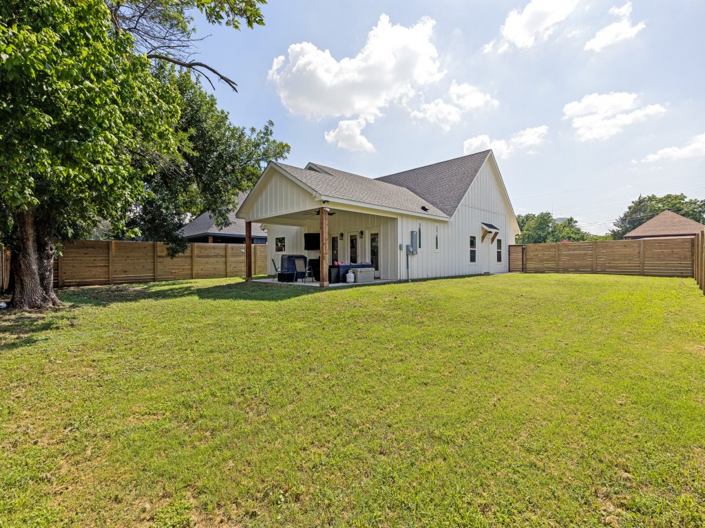 301 S Oak Street Boyd TX 76023