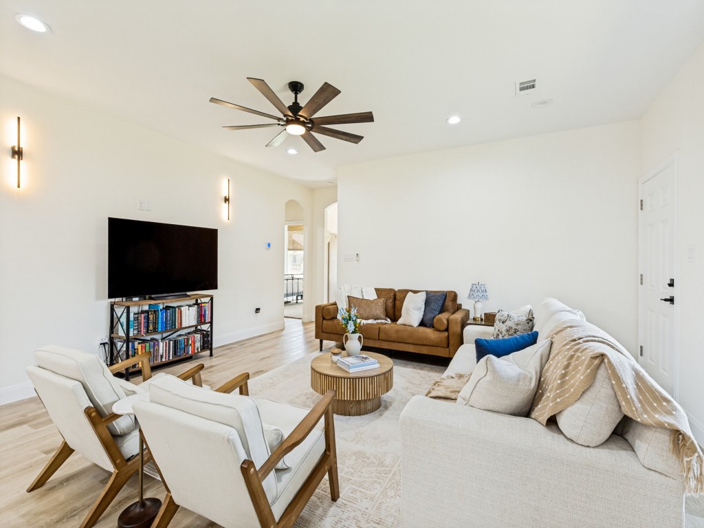 301 S Oak Street Boyd TX 76023