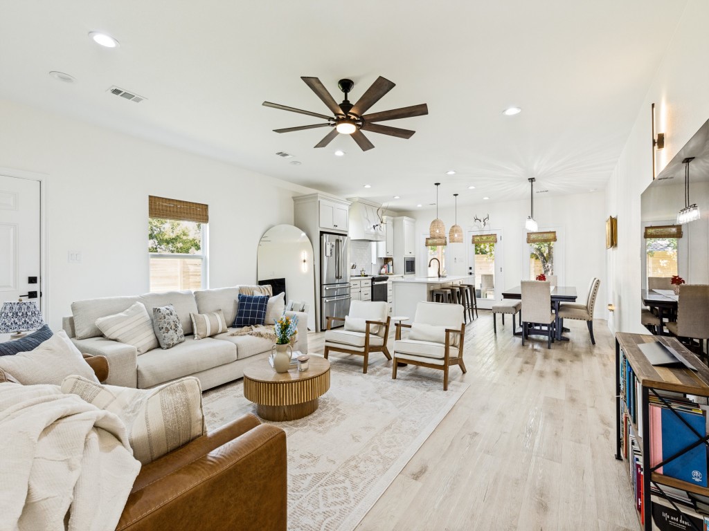 301 S Oak Street Boyd TX 76023