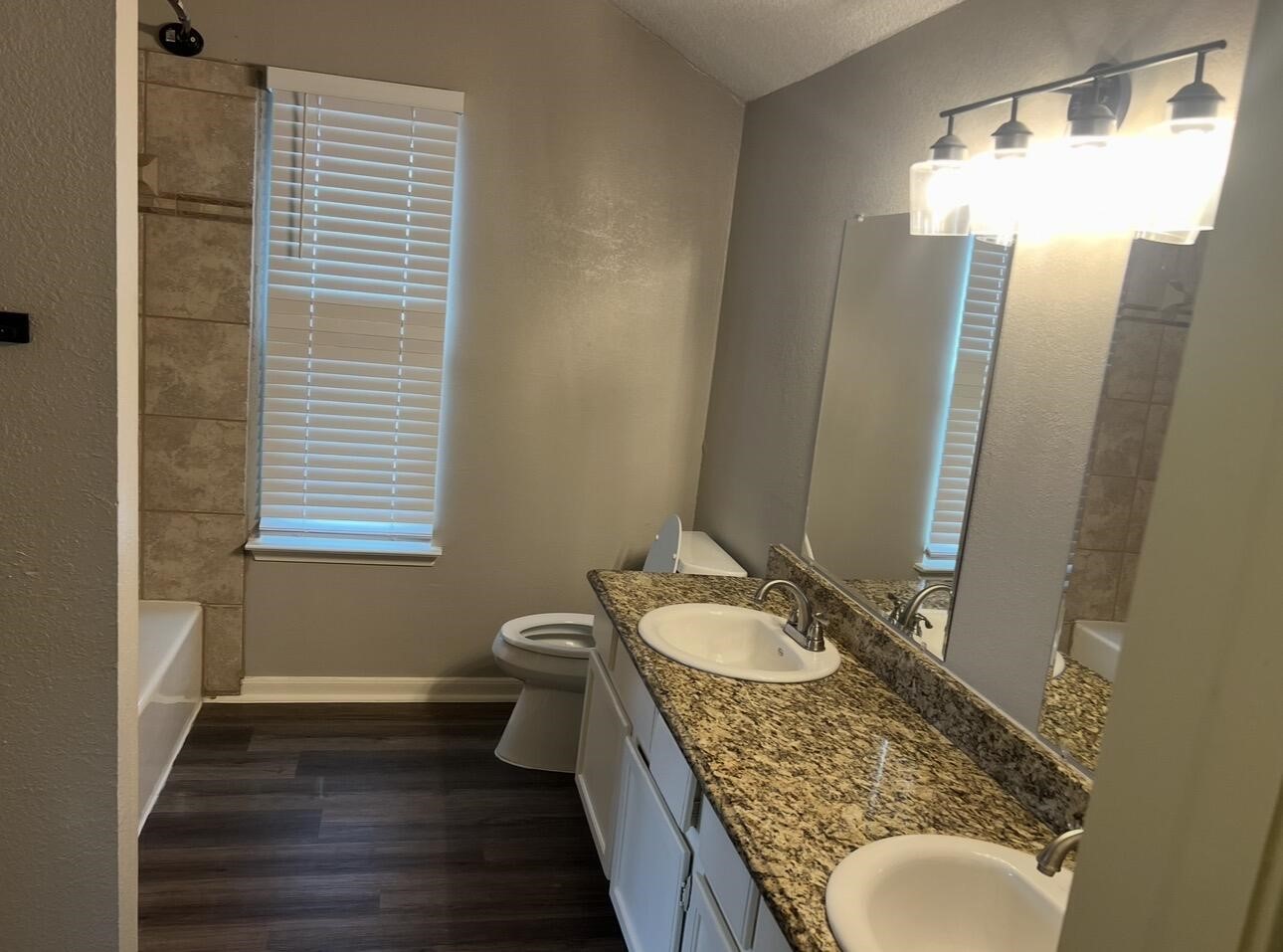 2462 Claremont Drive Grand Prairie TX 75052