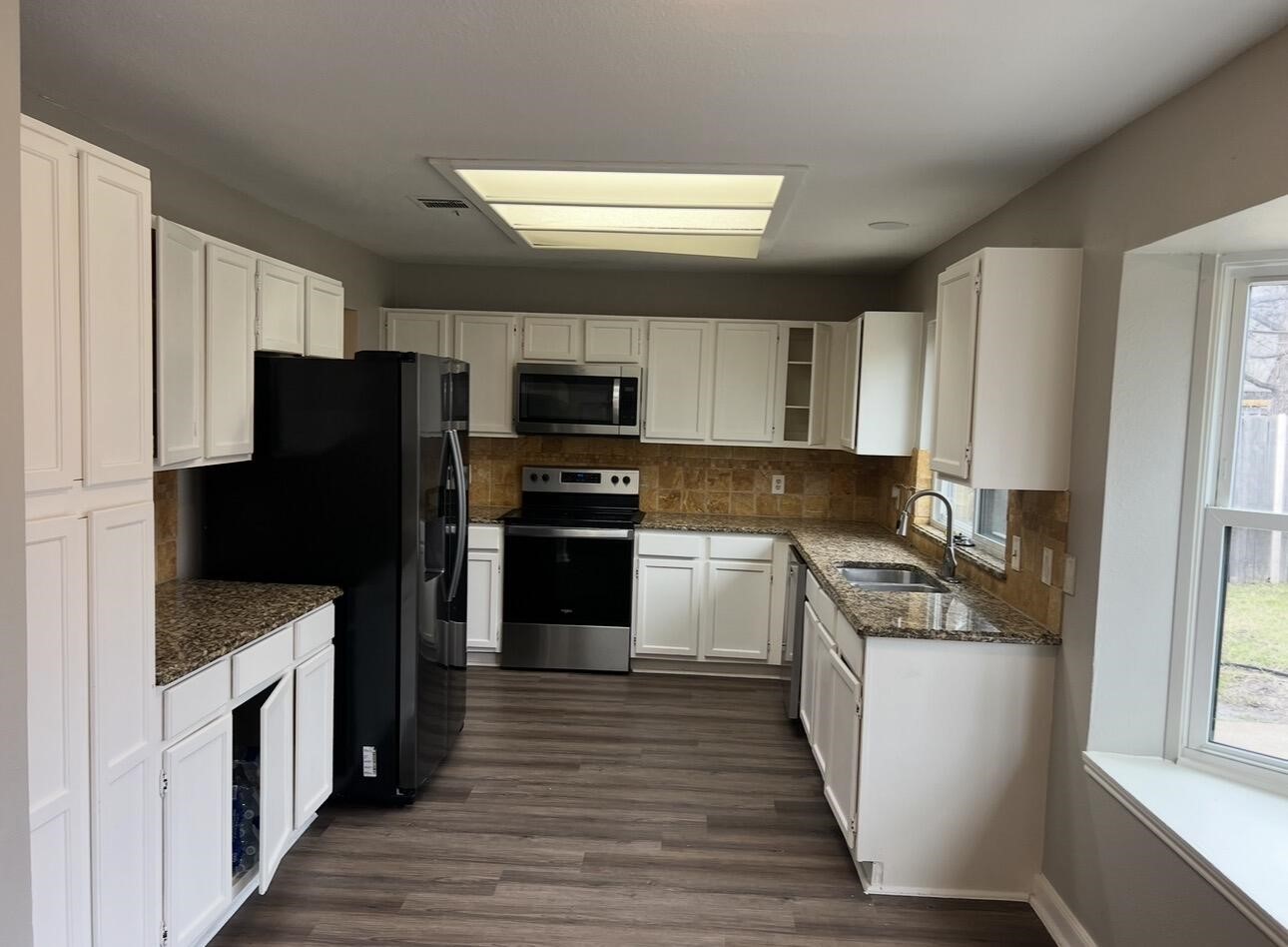 2462 Claremont Drive Grand Prairie TX 75052