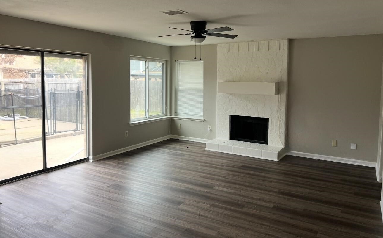 2462 Claremont Drive Grand Prairie TX 75052
